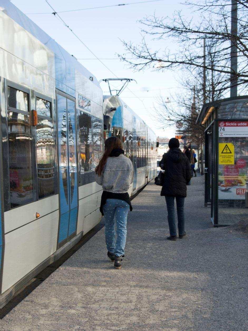 samtidigt som kapaciteten över Saltsjö-Mälarsnittet ökar och trycket på T-centralen minskar. Etapp 3 Förlängning av tvärbanan mellan Norra Djurgårdsstaden och Hagastaden via Värtabanan.