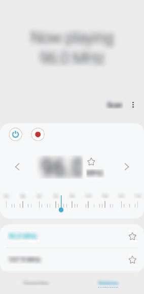 Appar och funktioner Radio Lyssna på FM-radion Starta appen Radio. Innan du använder den här appen måste du ansluta en hörlur som fungerar som radioantenn.