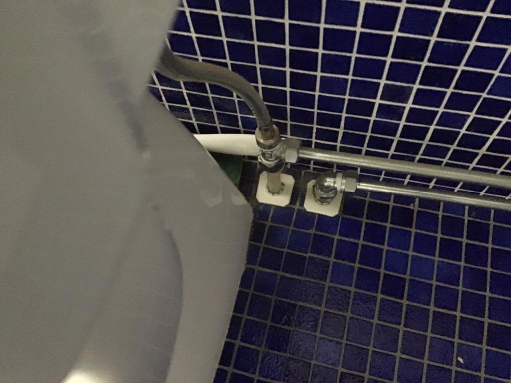 Rörgenomföring i våtzon 1.