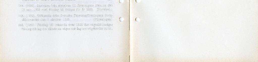 Förslag till yttrande angående Väg- och Vattenbyggnadsstyrelsens omorganisation, avgivet av STF:s avd. för Vägoch vattenbyggnadskonst den 7 juni 1932. 240. (1932).