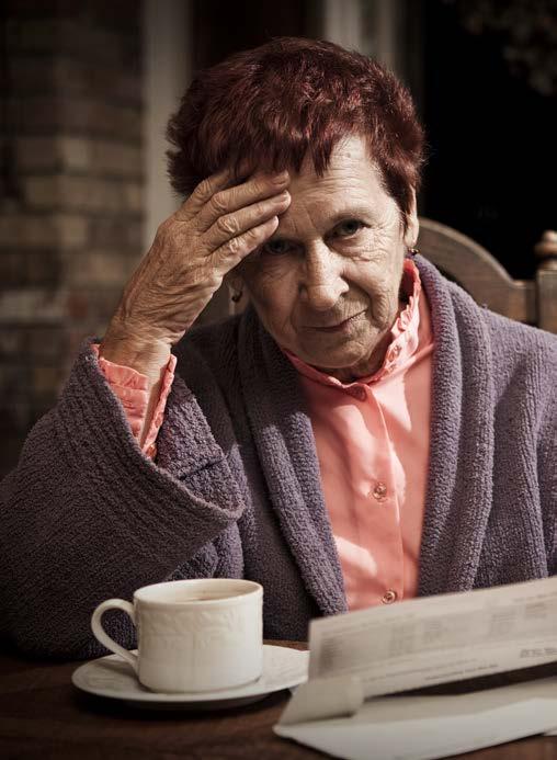 Sammanfattning Mellan 10 och 20 procent av seniorerna, d.v.s. åldersgruppen 65 år och äldre, står idag helt utanför det digitala samhället.
