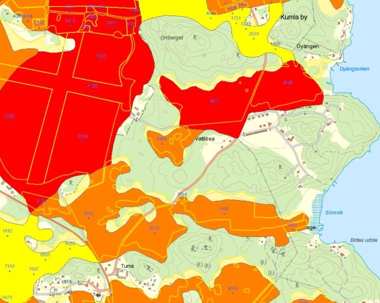 Majoriteten av det föreslagna området är jordbruksmark med Figur 6: Områden med orange inringning är god brukningsbarhet, se figur 7. objekt som är utpekade med högt naturvärde.