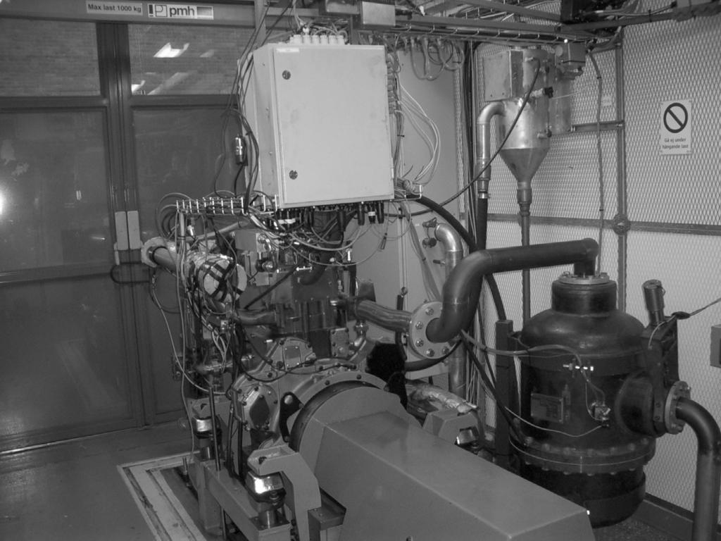 3 Test equipment 3.1 Engine specification The test engine is a single cylinder HCCI-engine based on a Scania D12 cylinder with data as described in table 1.