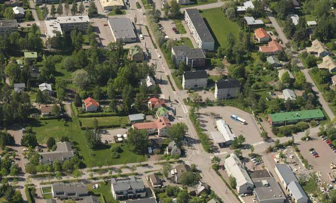 Suunnittelualue Planeringsområde Asemakaavan muutosalue sijaitsee Sioon suurimman taajaman ja hallinnollisen keskuksen Nikkilän keskustassa, Ison Kylätien ja Mixintien risteyksen lounaisnurkassa,