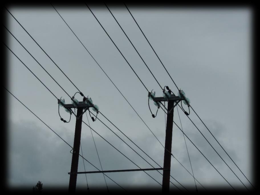 Kraftledningstyper utan bedömd risk för strömgenomgång Regelstolpar med isolerad friledning typ BLX/BLL 10 40kV Isolerad ledning av typen BLX/BLL