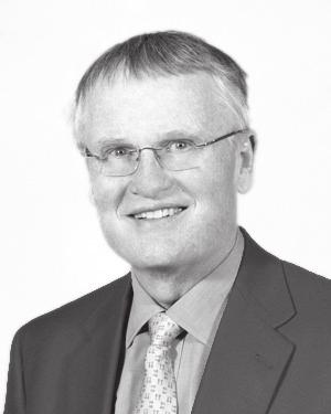 Falk, filosofie doktor i kemi, har en lång erfarenhet som utvecklingschef och VD i olika internationella life science-företag. Falk innehar 20 000 teckningsoptioner i Bolaget. Leland Foster, f.