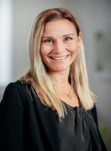 Lindfors var tidigare Vice President Global Marketing på HemoCue AB, ett ledande globalt diagnostikbolag. Aktieinnehav: 20 333 aktier och 120 000 köpoptioner år 2020.