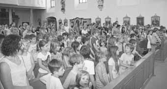 Auch Gott will jeden unserer Schritte begleiten, uns an die Hand nehmen und will uns sagen: Ihr braucht keine Angst zu haben, ich begleite euch.