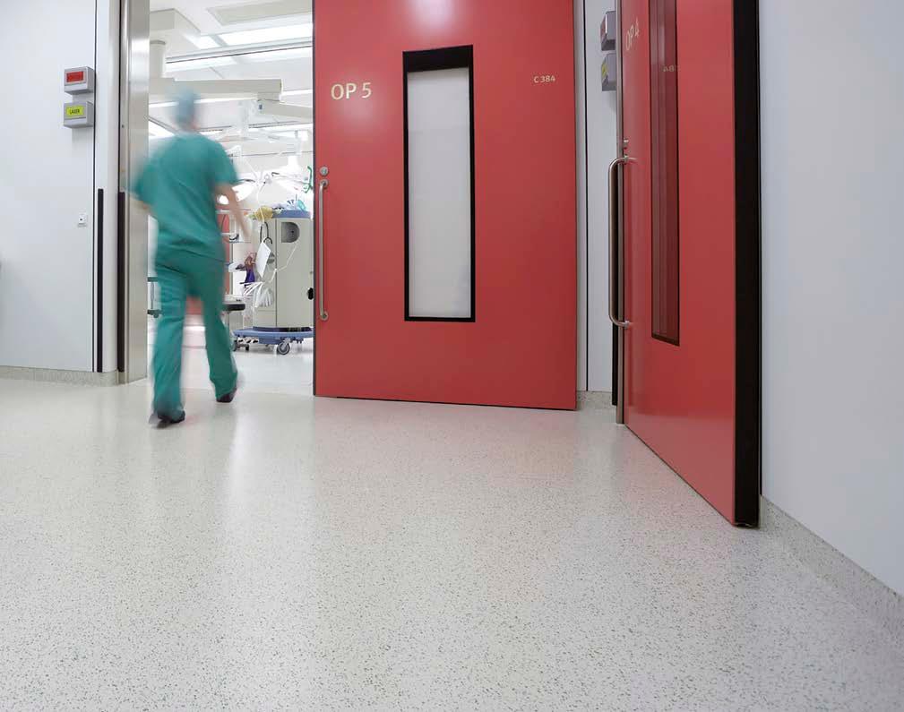 4 nora systems Komfort under fötterna Skor kan bara i viss mån bidra till att minska tröttheten i rygg, ben och fötter.