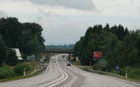 3.4. Byggnadsverk Placering och utformning av broar och trafikplatser bör placeras så att landskapets naturliga förutsättningar tas tillvara. Även vägen ska samspela med det omgivande landskapet.
