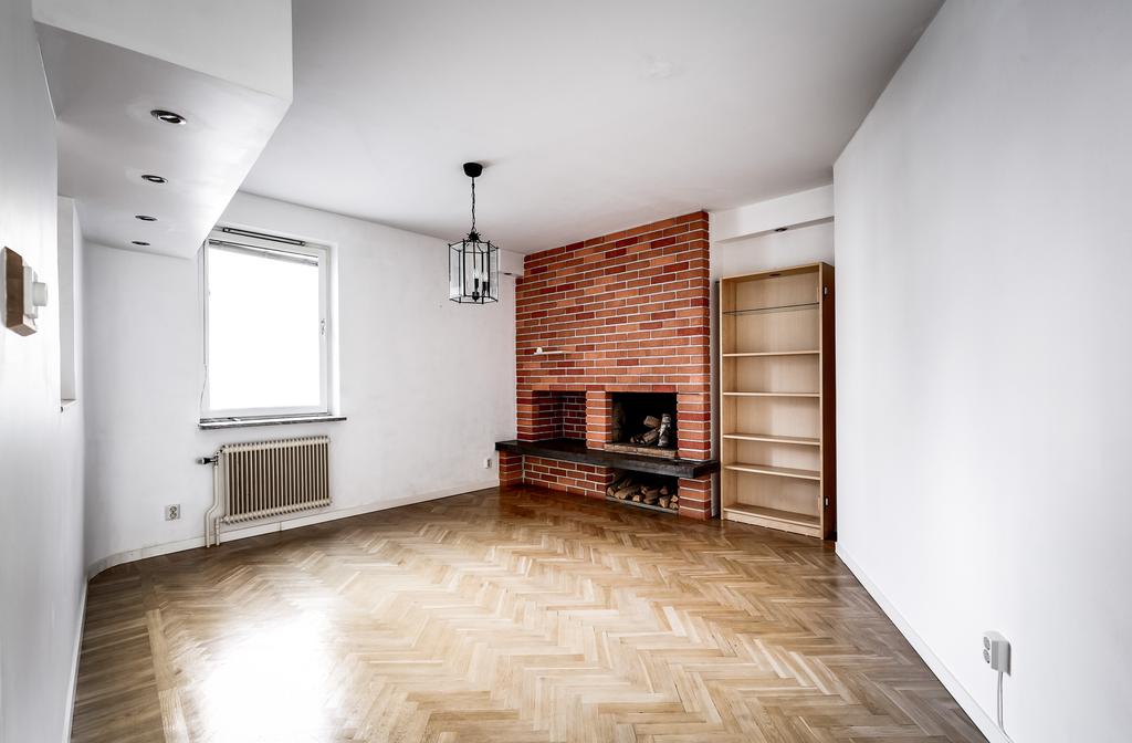Objektsbeskrivning Fastighetsmäklare Objekt Fredrik Flodin Bostadsrätten till lägenheten nr 04378-02-01-2411.
