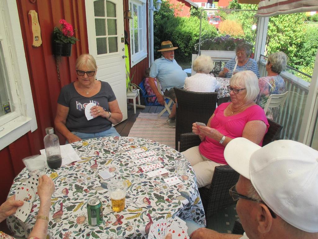Hemmälin bjuder in till canasta och pannbiff Canastaspelet i