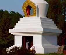 Visning av stupan och det tibetanska tempelrummet efter överenskommelse Solbo buddhistiska kursgård, Trudy tfn: 0581-63 30 73 tibetanbuddhism.