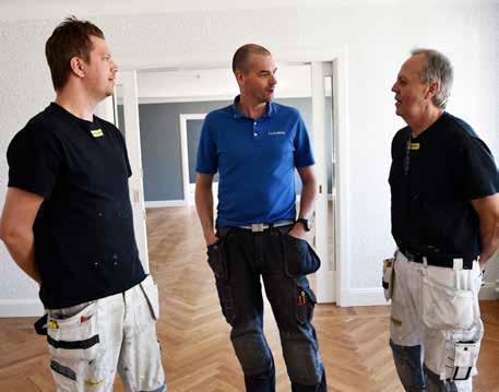 renoveringsbehov. Men vi ville bo här eftersom området känns rätt och vi gillar gamla hus. Det är charmigt när det är snett och vint. Men detta såg ut som ett totalt bombnedslag.