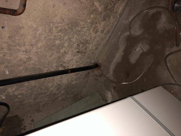 9 Genomföring i pannrummet på källarplan vid inkommande vatten som