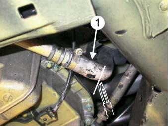 Tarkista mahdolliset vuodot. G Install the heater from underneath, in the hose (1) between the water pump and the pipe to the car s heater. Cut the hose (1) as close to the bend as possible.