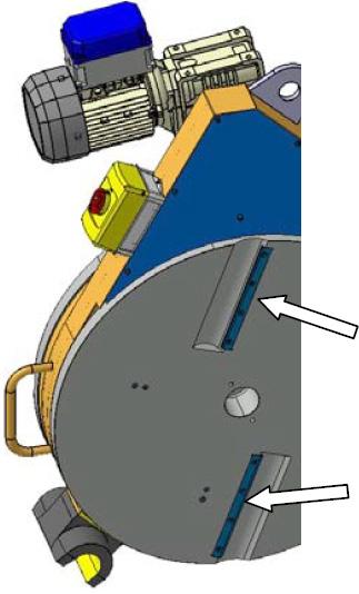 För att undvika smuts, sand eller jord för att komma in i hydraulkretsen, skydda alltid snabbkopplingar med speciella pluggar.