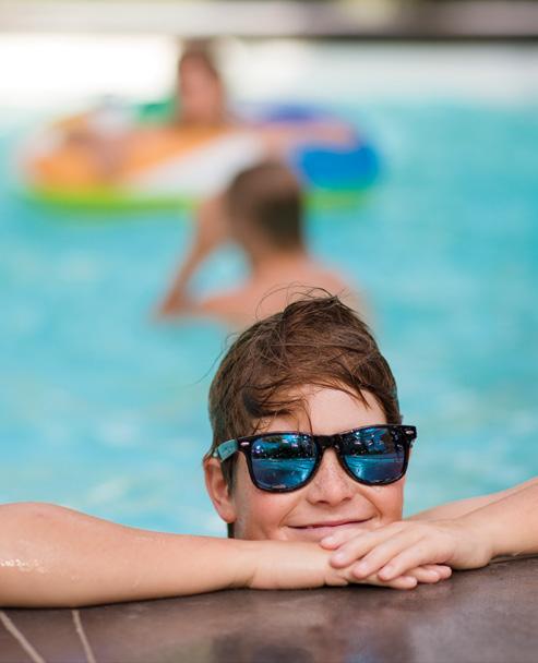 Köpguide för din pool. Färgval till pooler: STEG 1 Vad vill vi ha? STEG 4 Hur går pool-bygget till? WHITE SULLY BLUE BLUE LAGOON GRANITE Planera tillsammans med familjen.