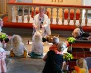 Det betyder att det alltid är fel med diskriminering, rasism eller förtryck, Kontakta oss När kalla vindar blåser har kyrkan alltid en kallelse att erbjuda värme.
