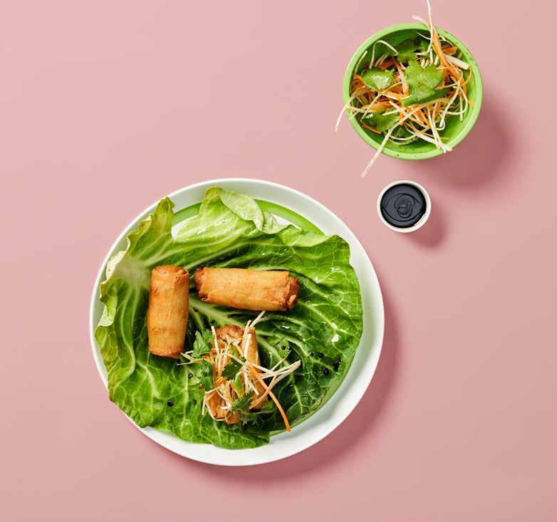 Vi hoppas att dessa recept blir till klassiker på framtidens hållbara menyer på just din skolrestaurang. Dyk ner i spännande rätter med åkerbönor, mungbönsbiffar, vegetariska biffar osv.