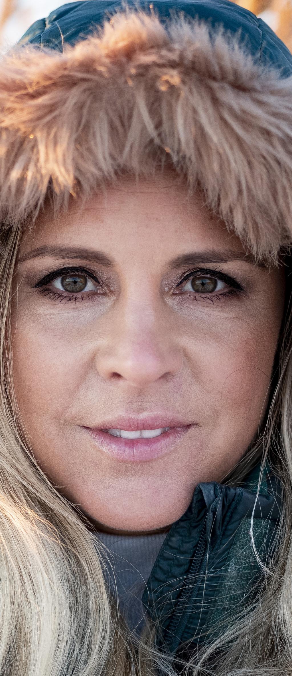 Lisa är aktuell med ny skiva och som sommarpratare i P1 och Plura är ständigt aktuell som sångare, kock och livsnjutare. Dessutom ryktas det om en hel del gästframträdande under kvällen.