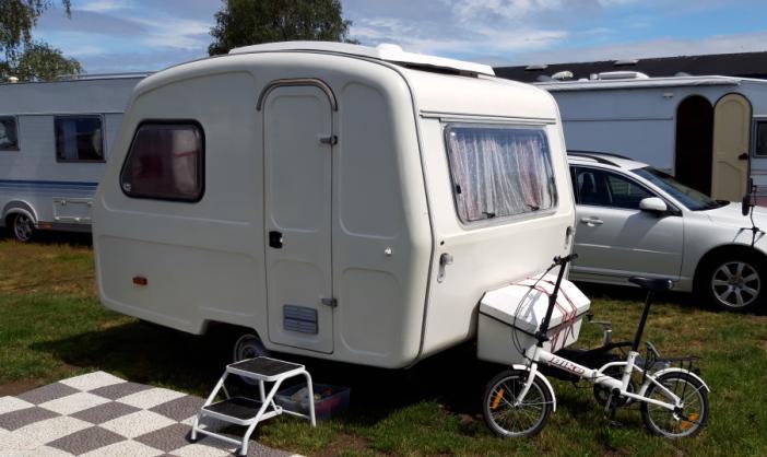 ..... Bilder: Macke S...... Men det går även bra med liten husvagn och liten cykel. Vänersborgs SK.
