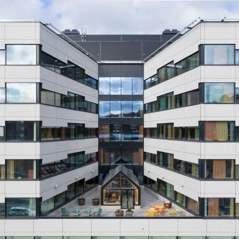 Överskottsgraden uppgick till 73 procent (73). Förvaltningsresultatet ökade med 30 procent till 741 Mkr (572).