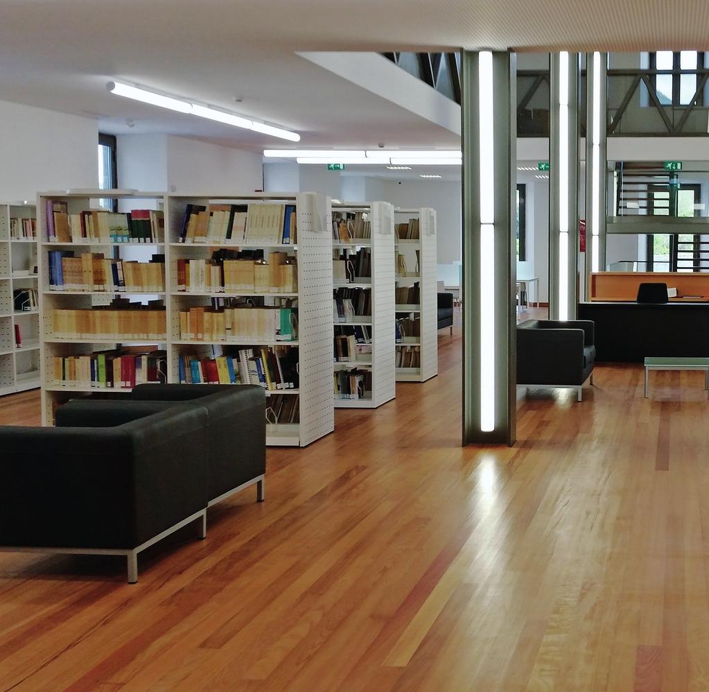 Referensprojekt 11 Ribeira Grande BIBLIOTEK RIBEIRA GRANDE YTAREA: 2250 m² 300 armaturer STRATEGIER: dagsljuskompensering, AUCHAN COIMBRA YTAREA: 2 848 m² 424 armaturer STRATEGIER: