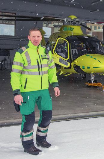 Jag tror att ni är väldigt bra på att tala om känslor och att ta hand om varandra. Ni är ju tränade på det. På sjukhuset måste vi mest fokusera på symptom och behandling.