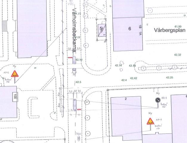 Öster om passagen finns en busshållplats och ett parkstråk ansluter till passagen på södra sidan. Passagen utgör en länk mellan bostadsområden inom Kälvesta.
