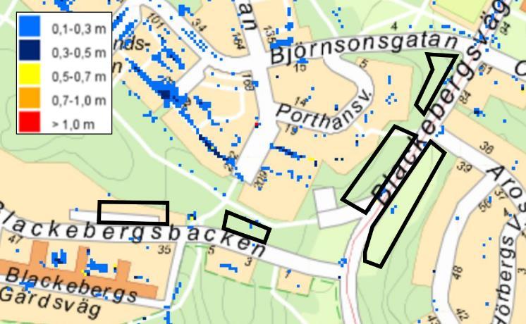 För att redogöra för eventuella instängda områden och risk för översvämning inom utredningsområdet har Stockholm Vattens utredning Skyfallsmodellering för Stockholms stad studerats (SVOA 2015b; Figur