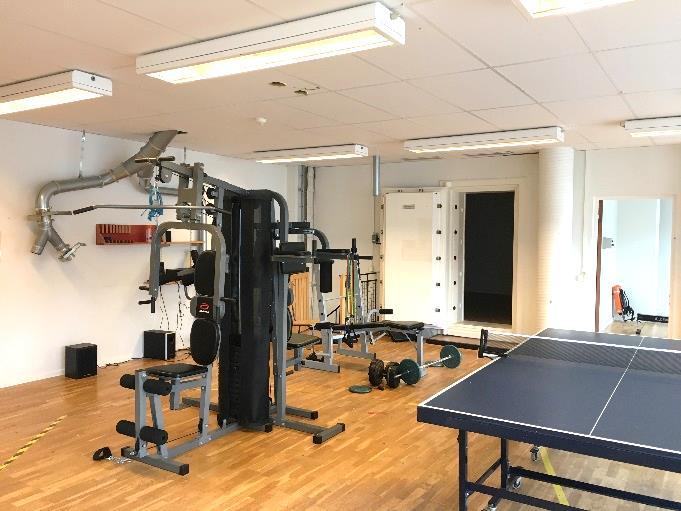 Klagstorp 7:97 6(16) Byggnaden inrymmer idag blandade verksamheter och är delvis vakant.