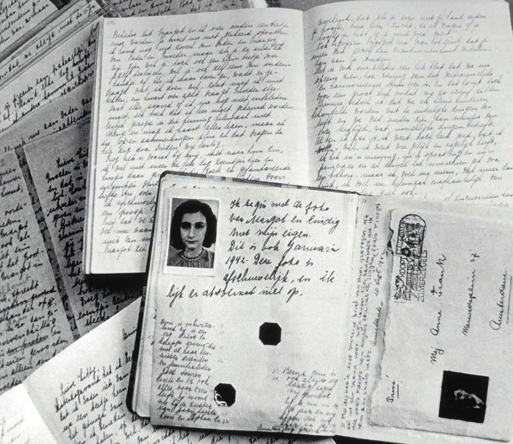 SIDAN 1 Lärarmaterial VAD HANDLAR BOKEN OM? Boken handlar om Anne Frank, en ung judinna och hennes upplevelser i Nederländerna under andra världskriget.
