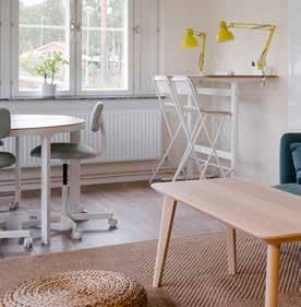Carl Victor Hotta upp din studentbostad CARL VICTORS TIPS 1 Matcha med en och samma färg på till exempel överkast, gardiner och kuddar. Jag själv har en blå nyans som går igen i många detaljer.
