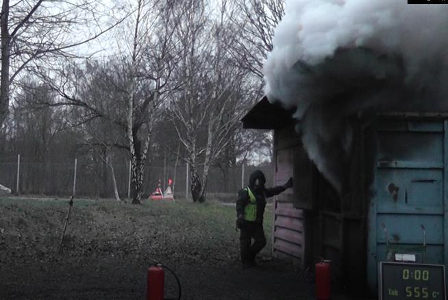 Denna process upprepas tills en fullvärdig backdraft bildas. När en fullvärdig backdraft har bildats så förbereds Pulverlansen för insats.