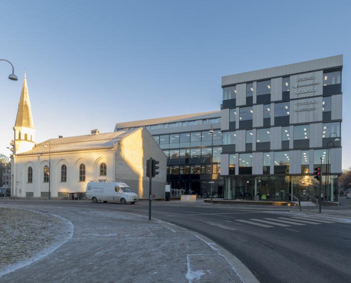 8 Skanska Niomånadersrapport, januari september 217 Investeringar och desinvesteringar Investeringar och desinvesteringar Mdr kr 15 1 5-5 -1-15 213 kv4 kv1 kv2 Desinvesteringar, kvartalsvis 214 215