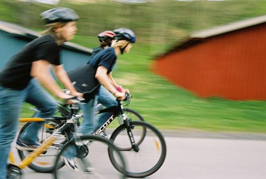Förord Vid Tekniska nämndens möte den 24:e maj 2012 fick Samhällsbyggnadskontoret i uppdrag att uppdatera cykelplanen från 2007. Cykelplan 2013 antogs av Tekniska nämnden den 13:e juni 2013.
