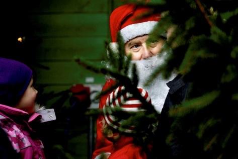 24/11 Julskyltning Alltid tidig julskyltning i Munka.