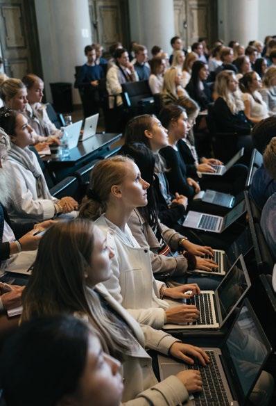 FÖRSTA TERMINENS KURSER KURS 899 GRUNDLÄGGANDE INFORMATIONSSÖKNING Högskolepoäng: Period: 1 (Introduktionskurs) Att känna till bibliotekets resurser är en förut sättning för effektiva studier.