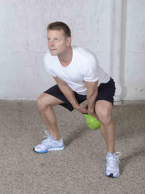 1 2 Eng: Swing Trains the buttocks and back and shoulder musculature. Good pulse raiser. 1. Let your kettlebell swing backwards between your shoulders. 2. Then swing it up with straight arms until the arms are 90 degrees out from your body.