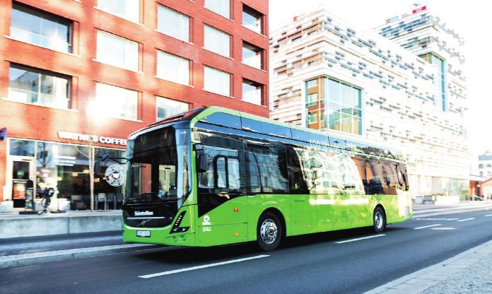 14. Kampanj Foto Peter Kroon 300 000 Skånetrafiken ansvarar för kollektiv trafiken i Region Skåne. Varje dag reser över 300 000 människor med Skånetrafikens bussar, tåg och serviceresor.