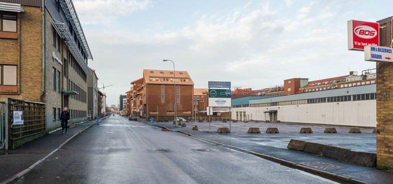 Befintlig kontorsbyggnad som ligger mot Mölndalsvägen uppfördes i skiftet 1950-/60- talet.