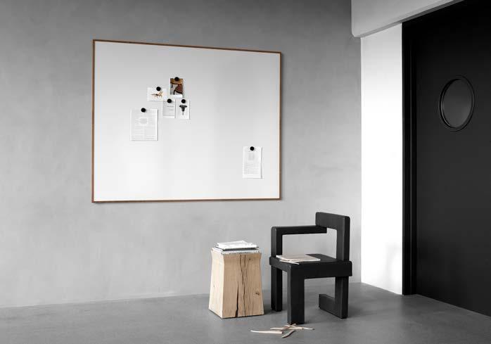 Skrivtavlor - Whiteboard Wood whiteboard Den här whiteboardtavlan är tillverkad i massiv ek med en kontrasterande vit glasemaljerad skivyta.