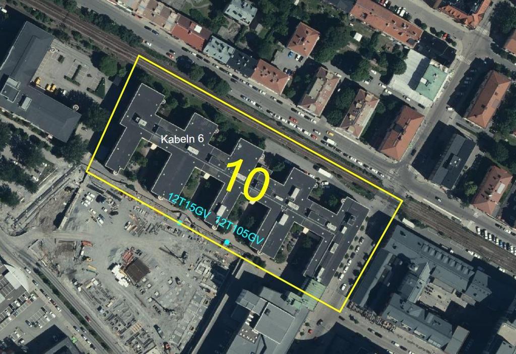 3.10 Delområde 10 Delområde 10 ligger inom fastigheten Kabeln 6, strax söder om, Figur 11. Söder om område 10 pågår byggnation och uppförande att en ny byggnad.