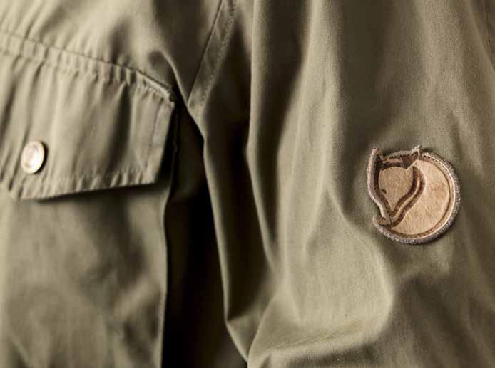 Fjällräven OM VARUMÄRKET fjällräven är ett Sveriges mest klassiska friluftsmärken, och en av Skandinaviens ledande producenter av friluftskläder och friluftsutrustning.