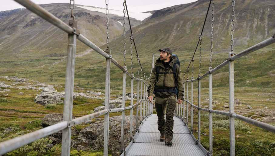 Andra exempel är Grönlandsjackan, Fjällrävens första jacka från 1968, och Expeditions Dunjackan från 1974.