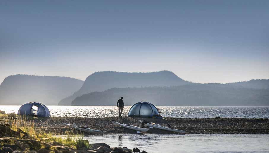 Tillsammans med Svenska Turistföreningen och Friluftsfrämjandet har Fjällrävens innovativa tält, sovsäckar, ryggsäckar och friluftskläder bidragit till att fler svenskar började tillbringa mer tid i