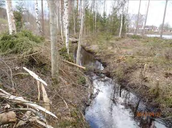 Inventeringsdatum: 2012-04-28 Koordinater: 6360701:1325277 Längd: 150 m Medelbredd: 0,7 m