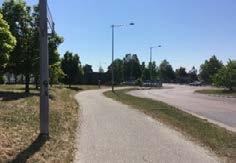 Passagen över Erik Dahlbergs väg är problematisk med stora trafikflöden. Passagen är i behov av breddning och hastighetsdämpande åtgärder.