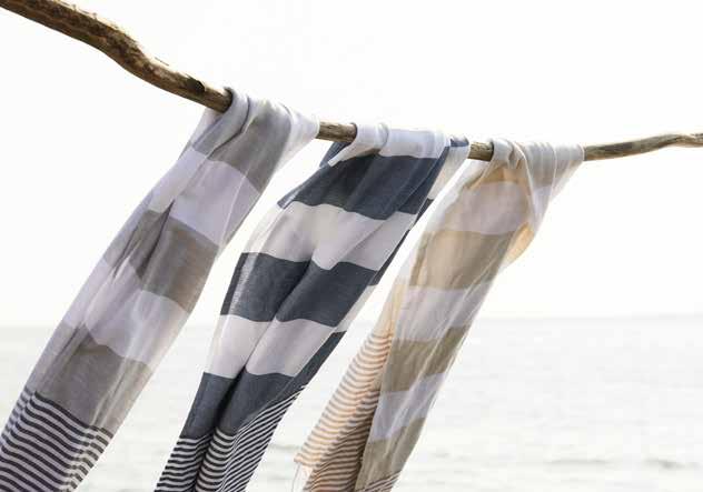 ÄTA UTOMHUS Hamam handduk Bomull. Hamam handduk i tunt vävd bomull vilket gör den perfekt till stranden då den torkar snabbt.
